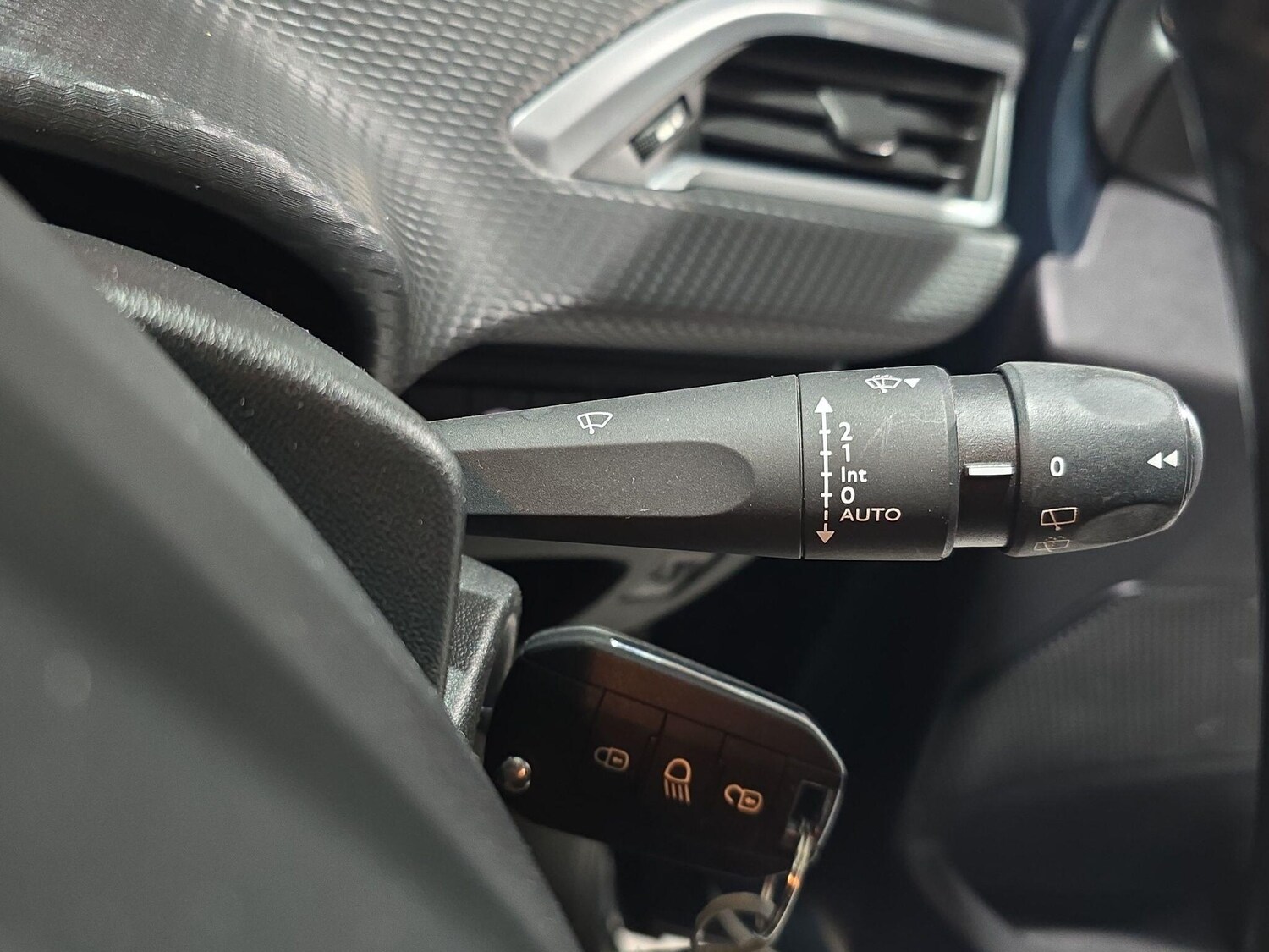 Used Peugeot 2008 for sale - 77574418: Photo 28