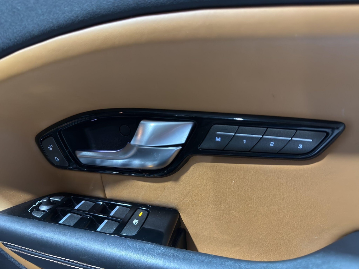 Used Land Rover Range Rover Evoque 2018 for sale - 77612301: Photo 15