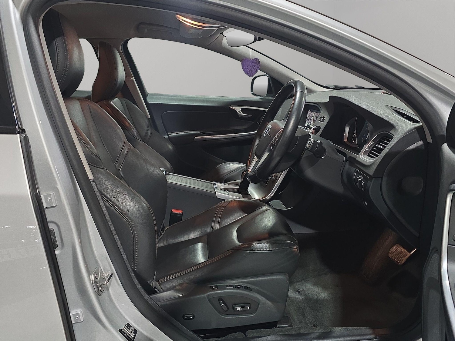 Used Volvo V60 Cross Country 2016 for sale - 77376835: Photo 11