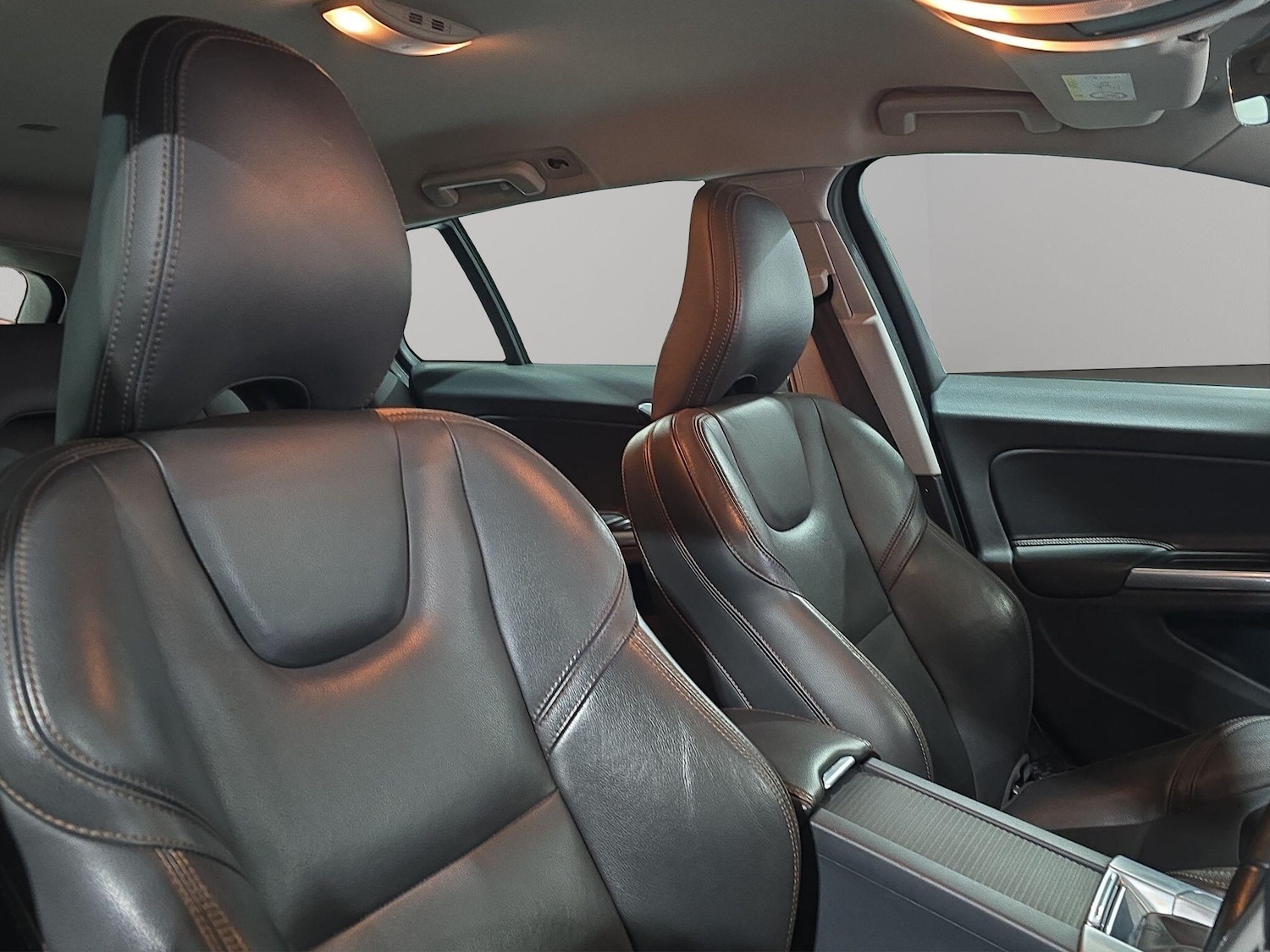 Used Volvo V60 Cross Country 2016 for sale - 77376835: Photo 13