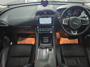 Used Jaguar F-Pace 2018 for sale - 78609137: Photo