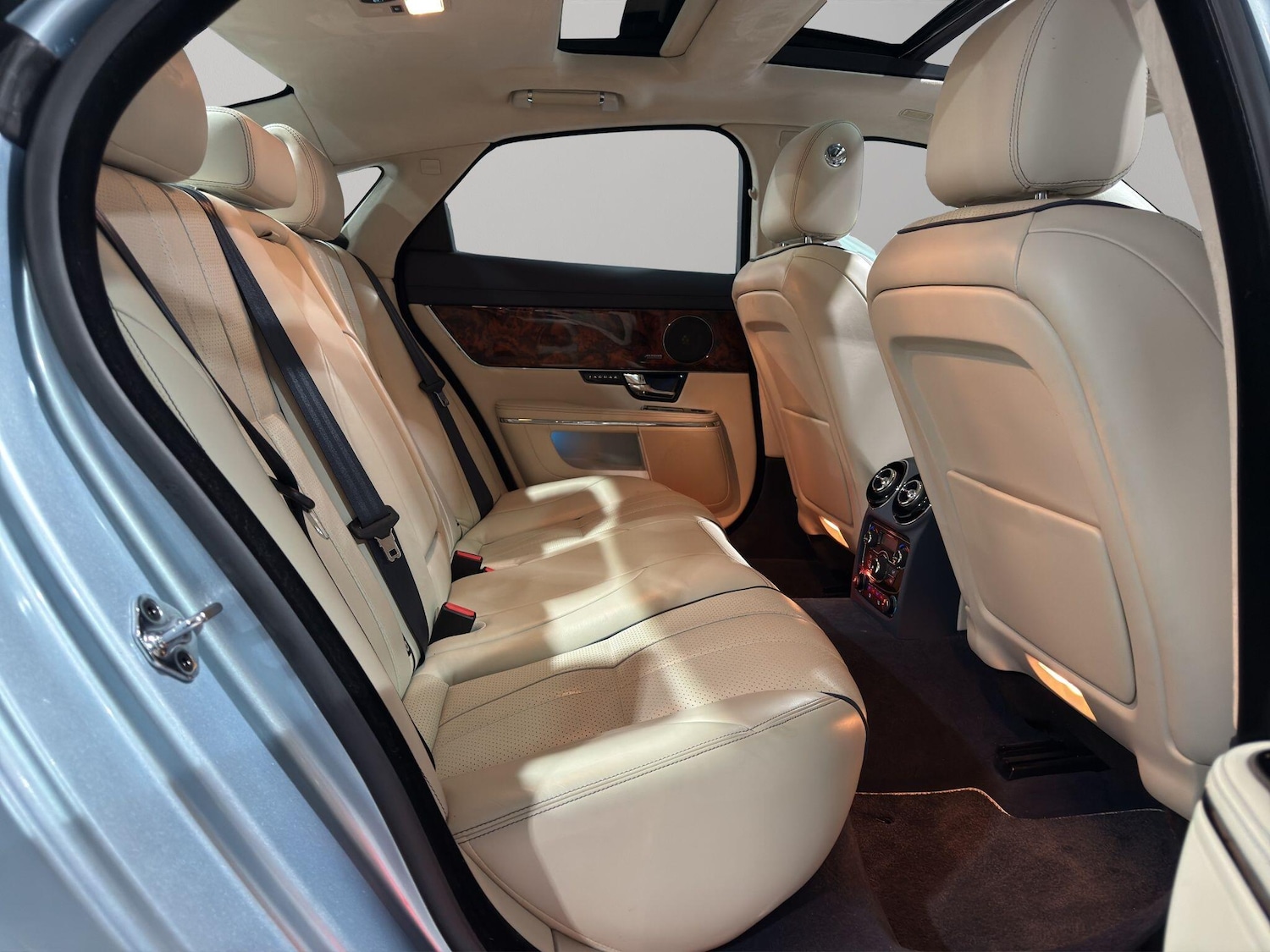 Used Jaguar XJ 2013 for sale - 77537609: Photo 15