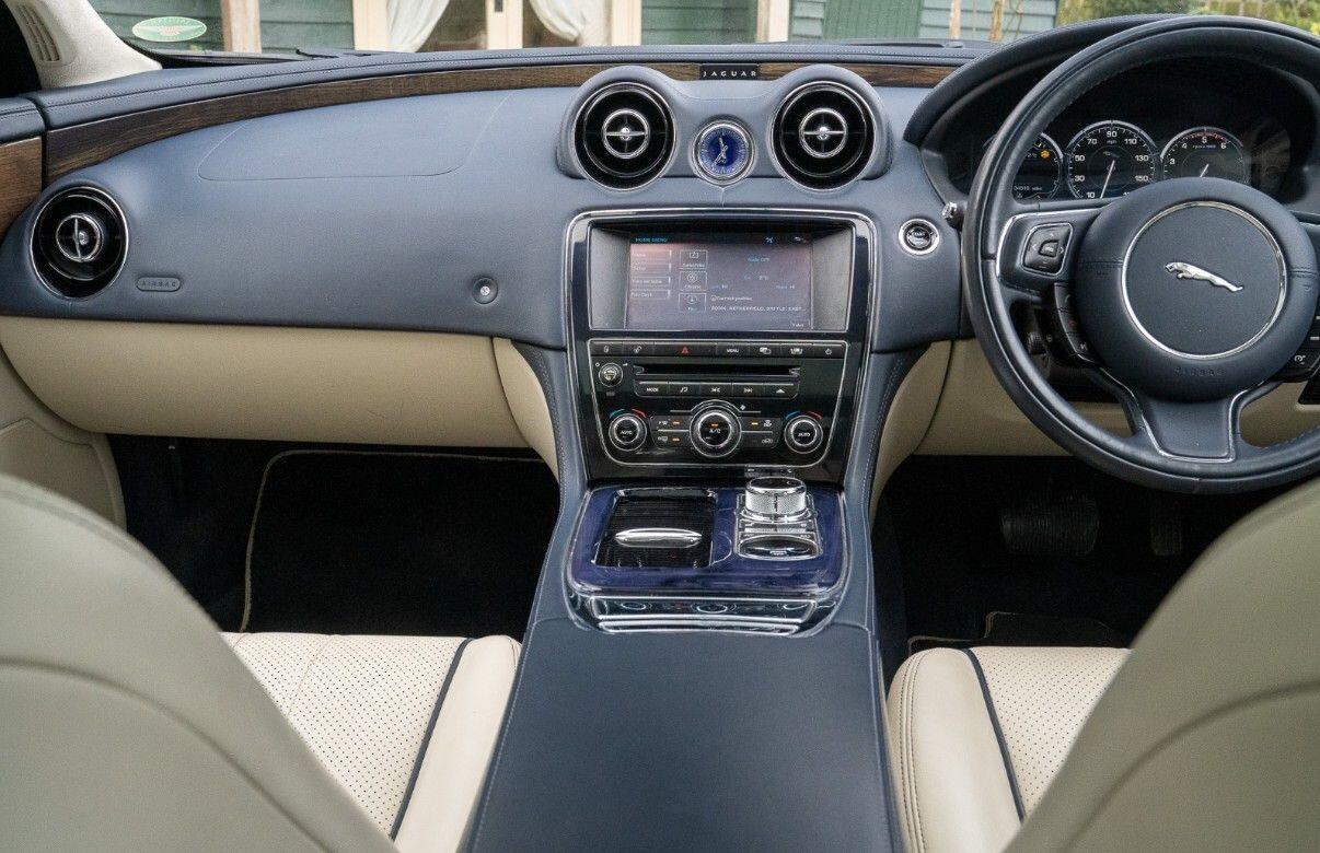 Used Jaguar XJ 2013 for sale - 77537609: Photo 2