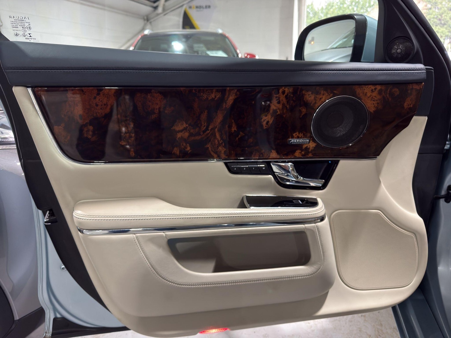 Used Jaguar XJ 2013 for sale - 77537609: Photo 26