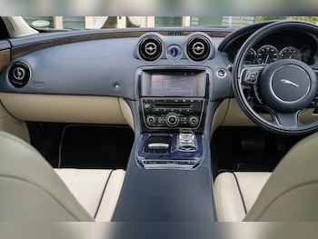 Used Jaguar XJ 2013 for sale - 77537609: Photo