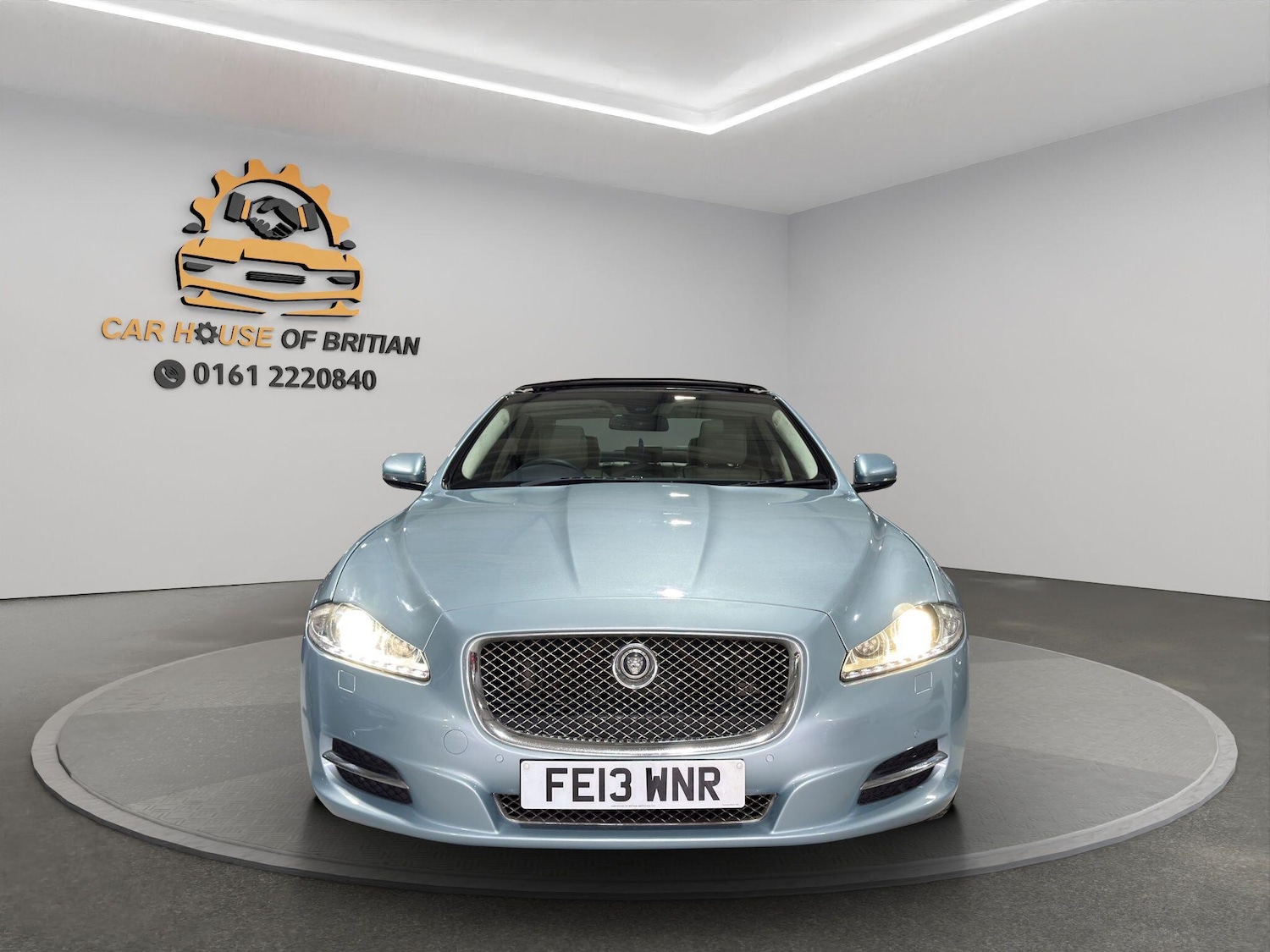 Used Jaguar XJ 2013 for sale - 77537609: Photo 4