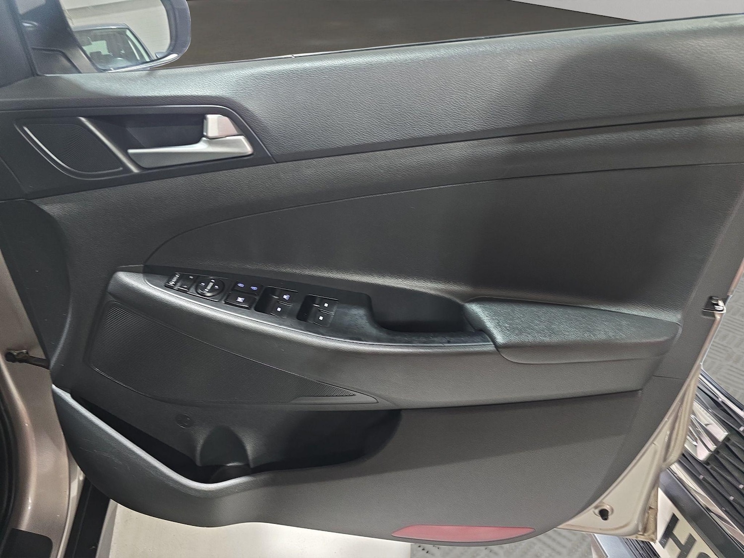 Used Hyundai TUCSON 2015 for sale - 76988029: Photo 28