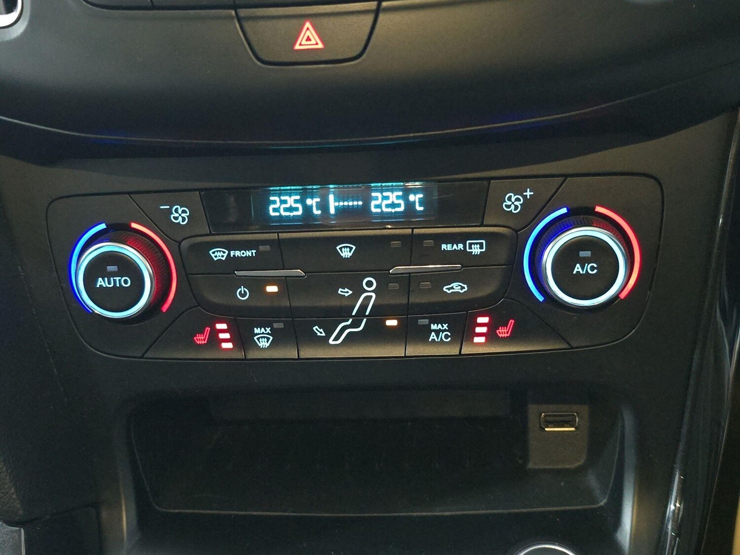 Used Ford Focus 2016 for sale - 75858232: Photo 27