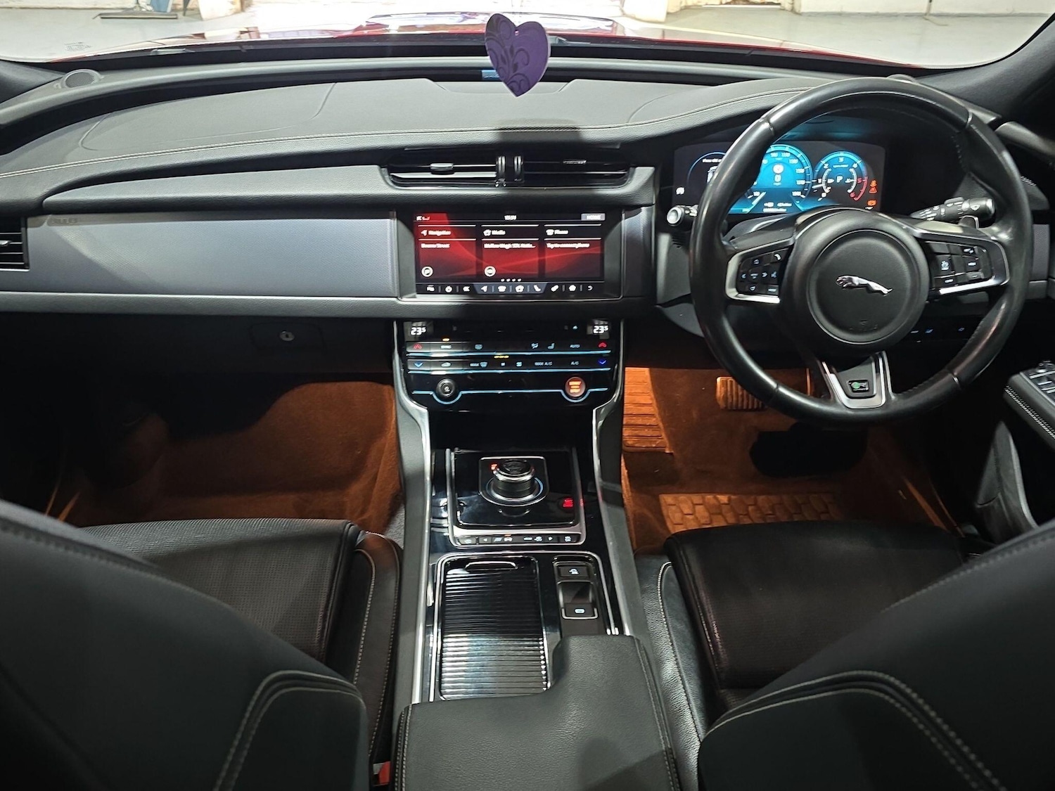 Used Jaguar XF 2018 for sale - 77377466: Photo 2