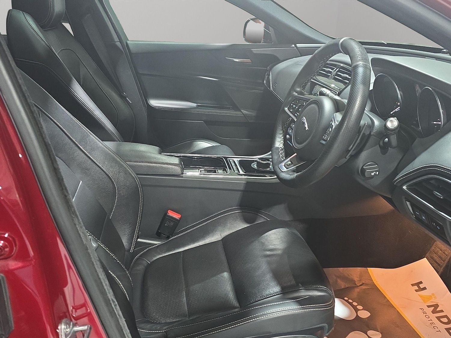 Used Jaguar XE 2016 for sale - 76689144: Photo 10