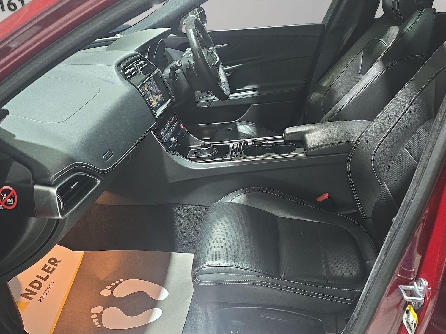 Used Jaguar XE 2016 for sale - 76689144: Photo 11