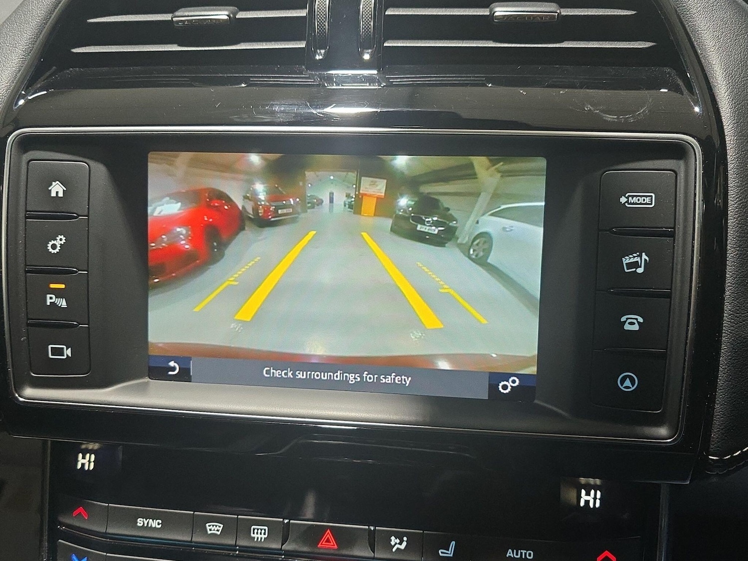 Used Jaguar XE 2016 for sale - 76689144: Photo 12