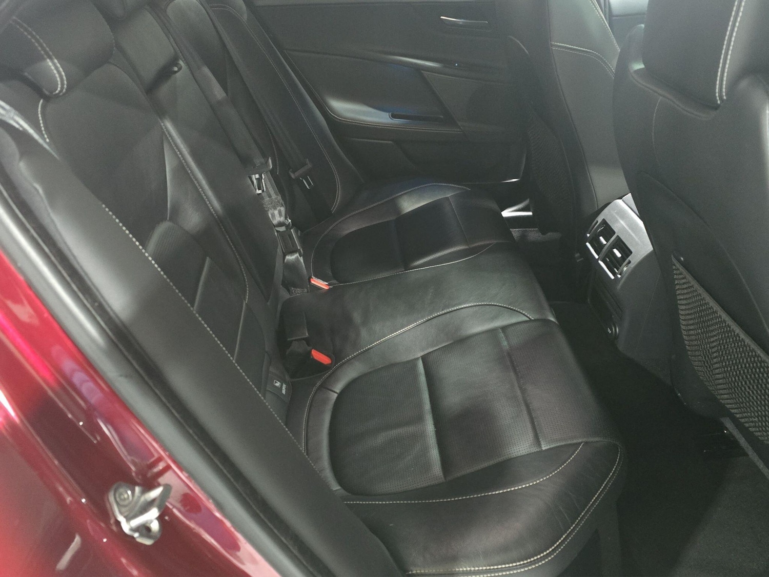 Used Jaguar XE 2016 for sale - 76689144: Photo 16