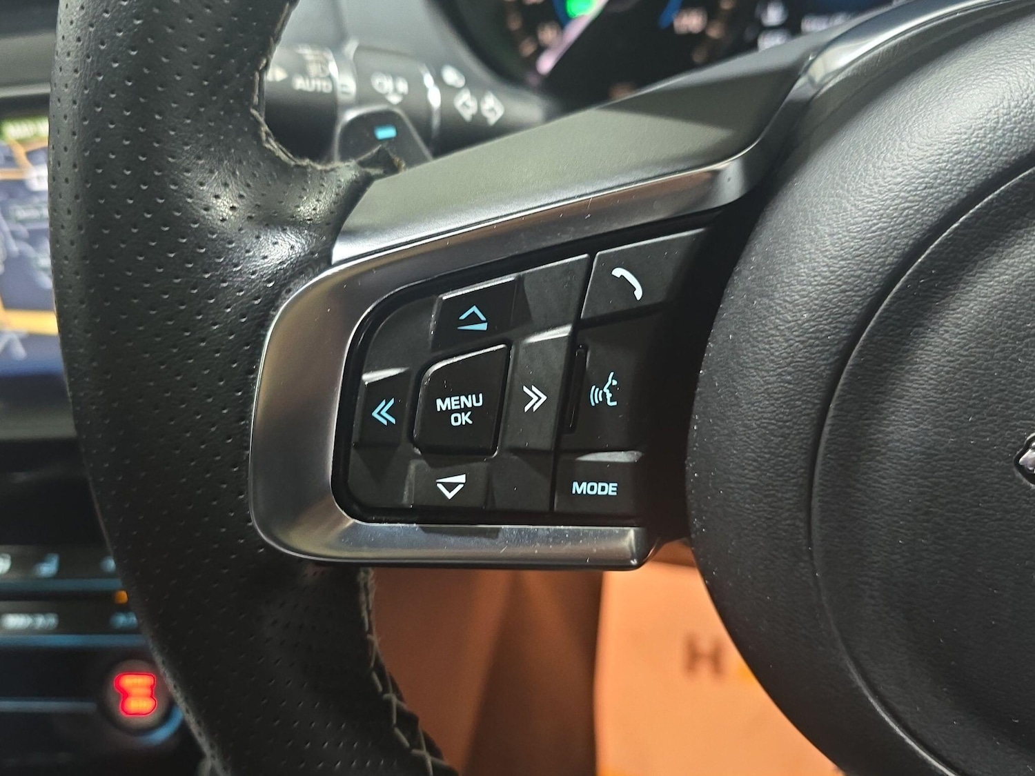 Used Jaguar XE 2016 for sale - 76689144: Photo 19