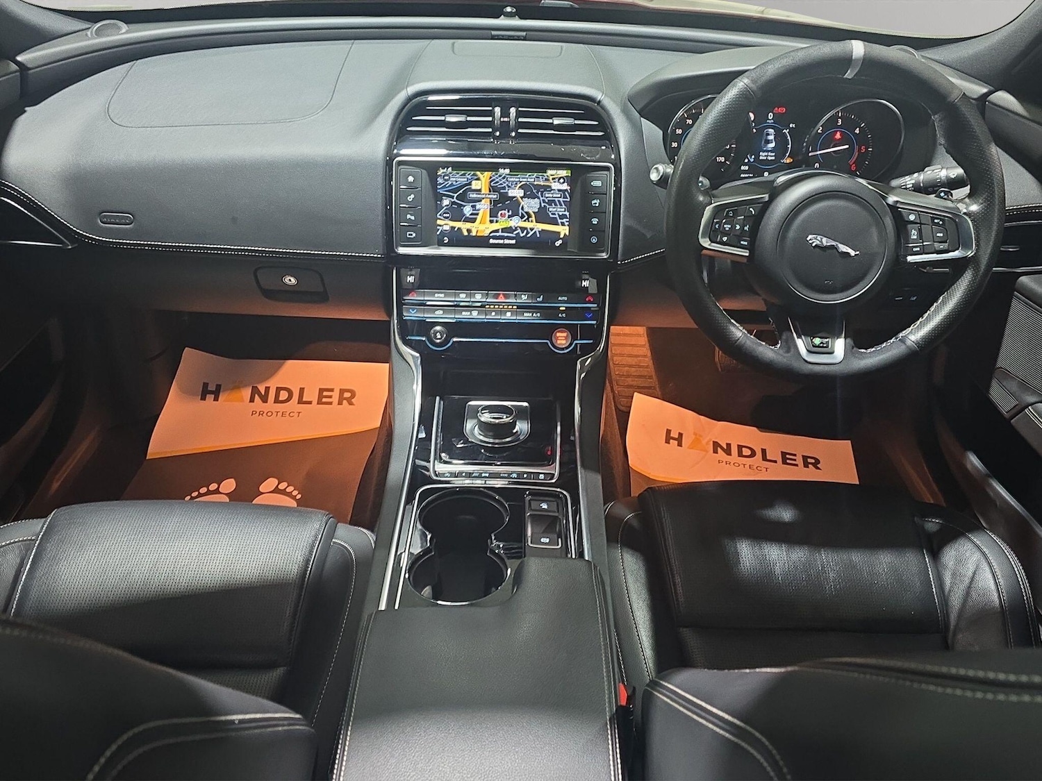 Used Jaguar XE 2016 for sale - 76689144: Photo 2