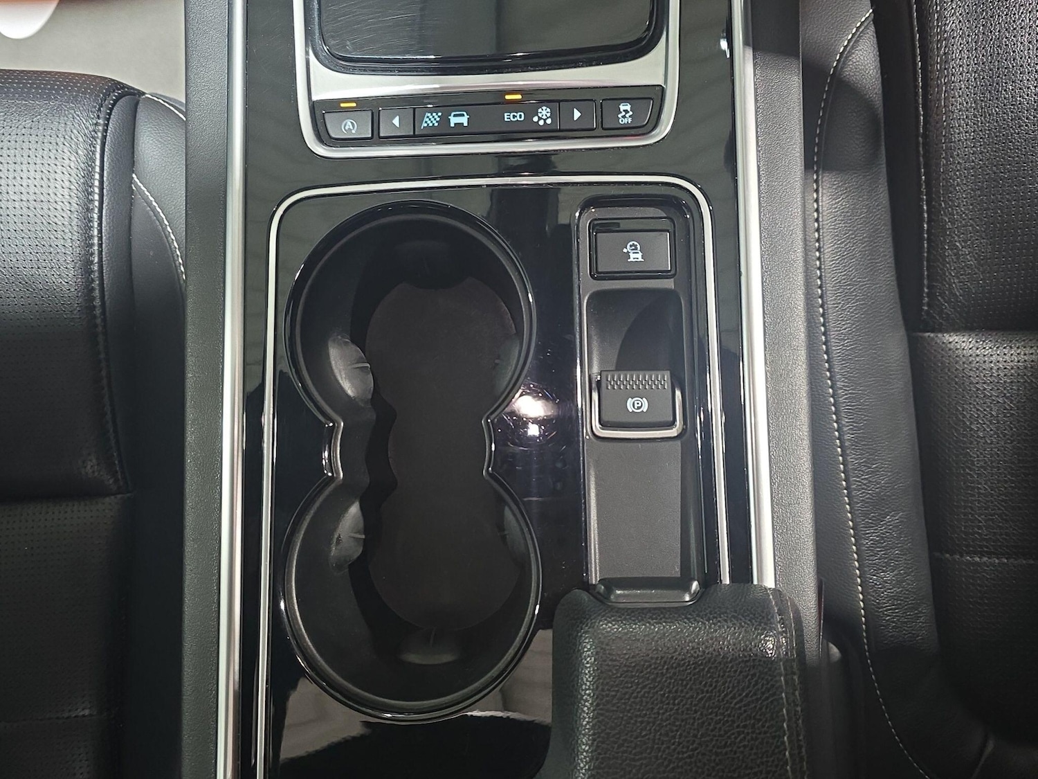 Used Jaguar XE 2016 for sale - 76689144: Photo 23