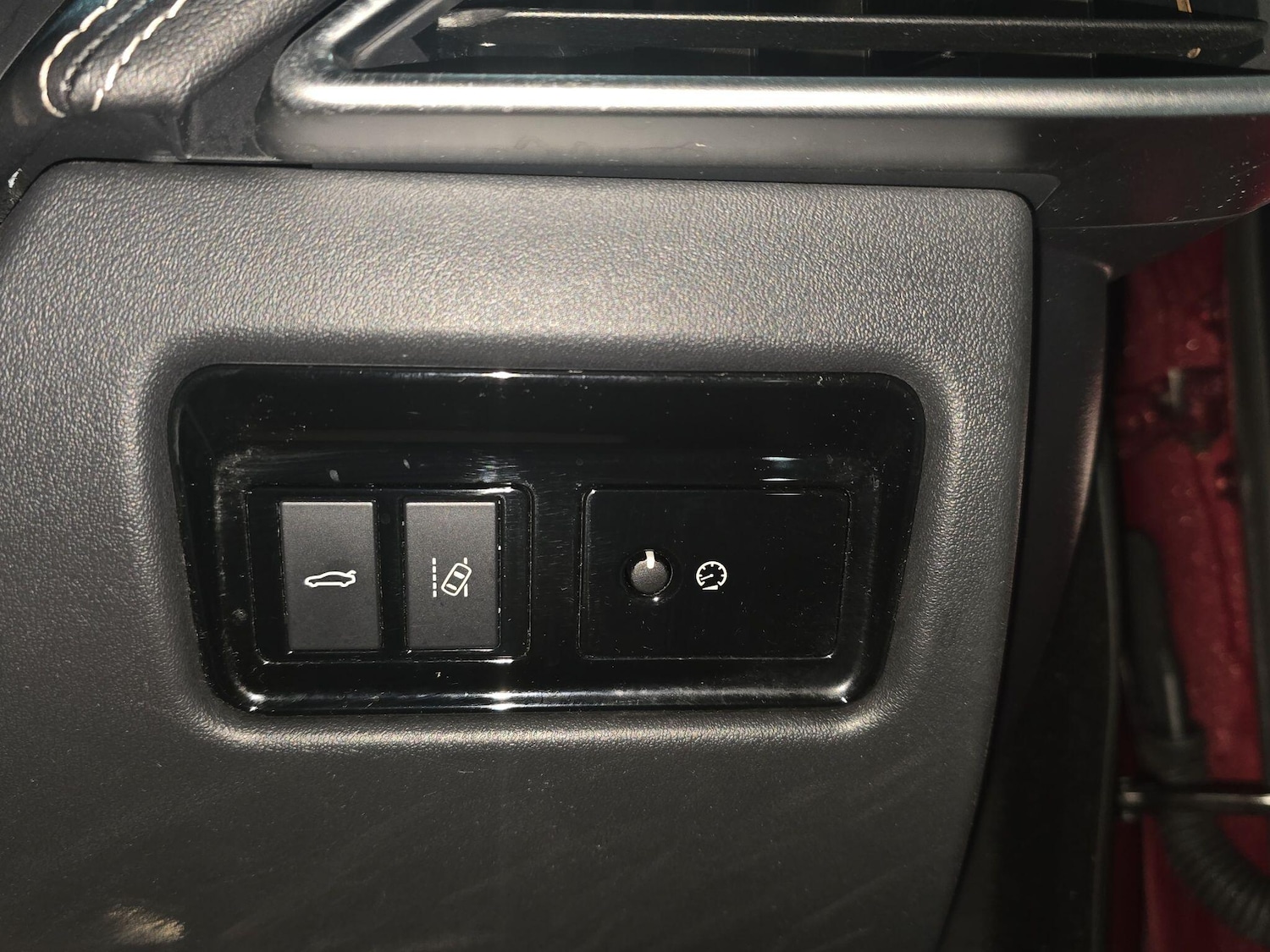 Used Jaguar XE 2016 for sale - 76689144: Photo 25