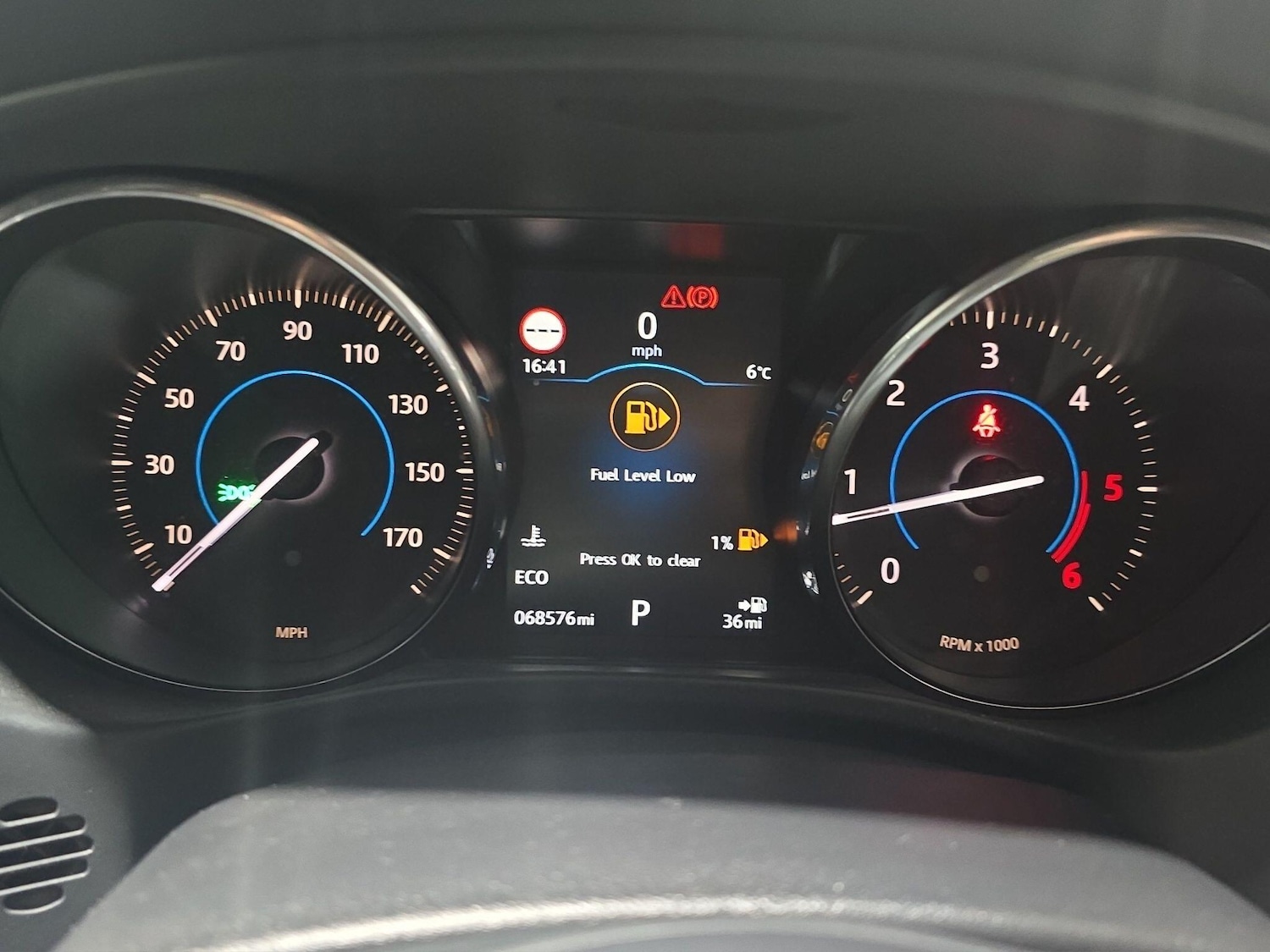 Used Jaguar XE 2016 for sale - 76689144: Photo 28