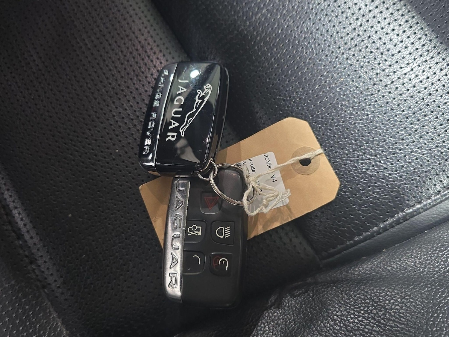 Used Jaguar XE 2016 for sale - 76689144: Photo 29