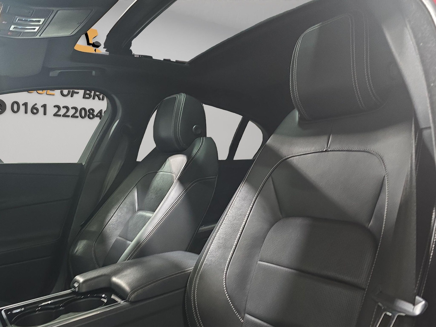 Used Jaguar XE 2016 for sale - 76689144: Photo 33