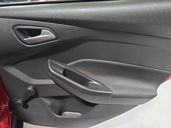 Used Ford Focus 2017 for sale - 74056806: Photo 31