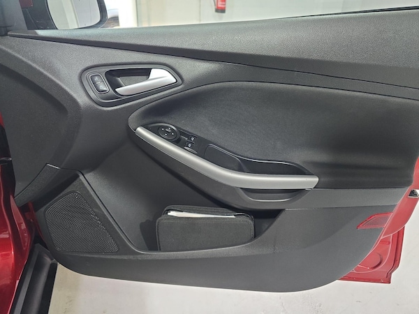 Used Ford Focus 2017 for sale - 74056806: Photo 32