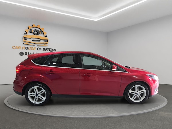 Used Ford Focus 2017 for sale - 74056806: Photo 4
