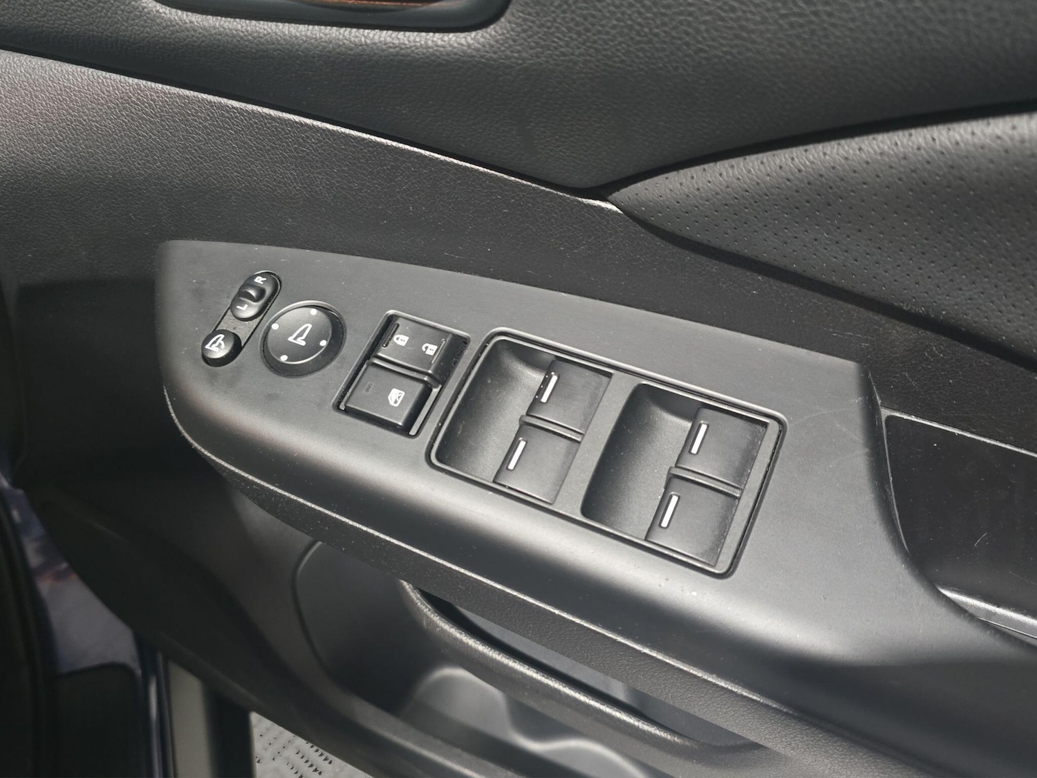 Used Honda CR-V 2015 for sale - 76561629: Photo 27