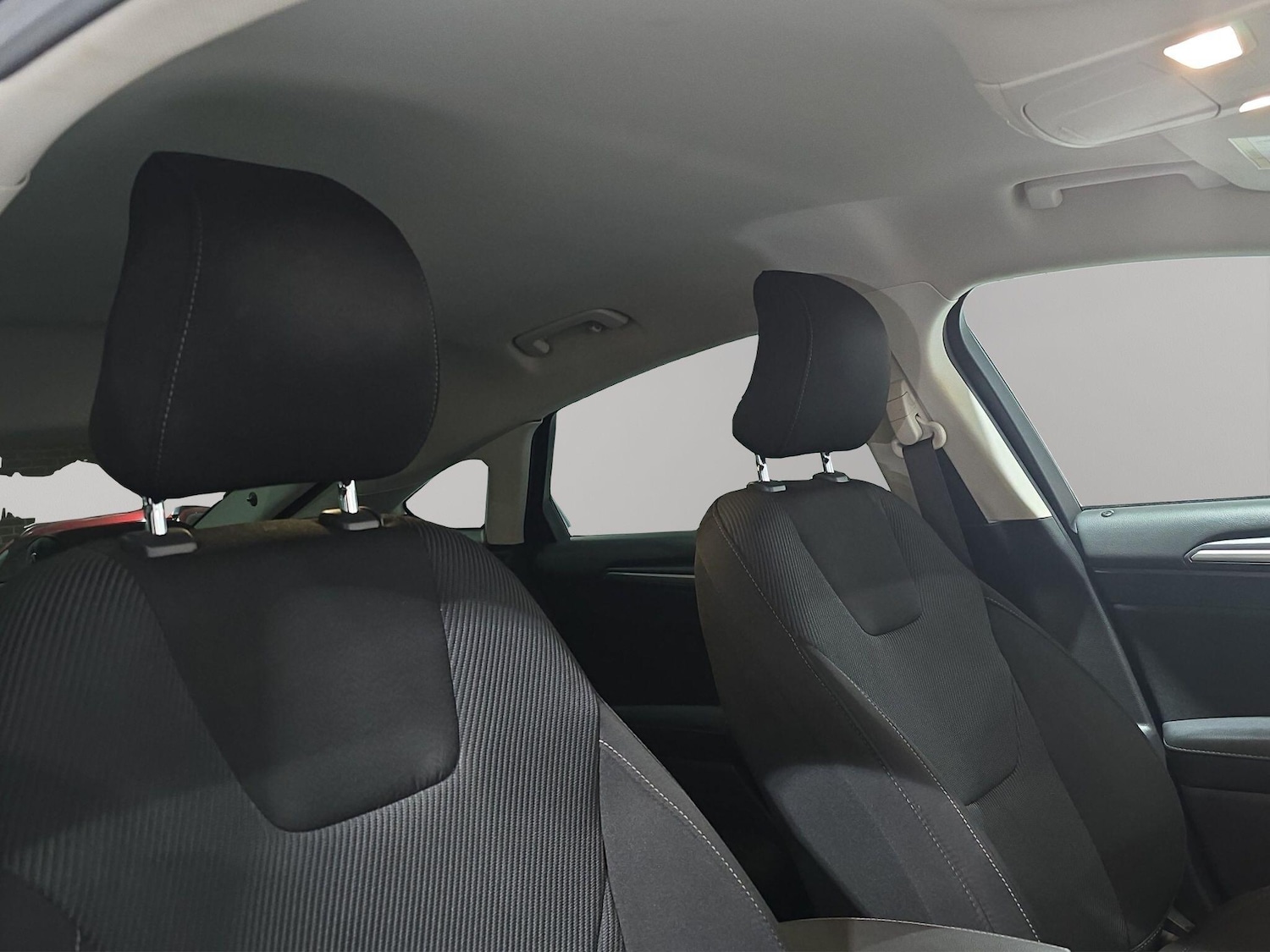 Used Ford Mondeo 2016 for sale - 76832491: Photo 11