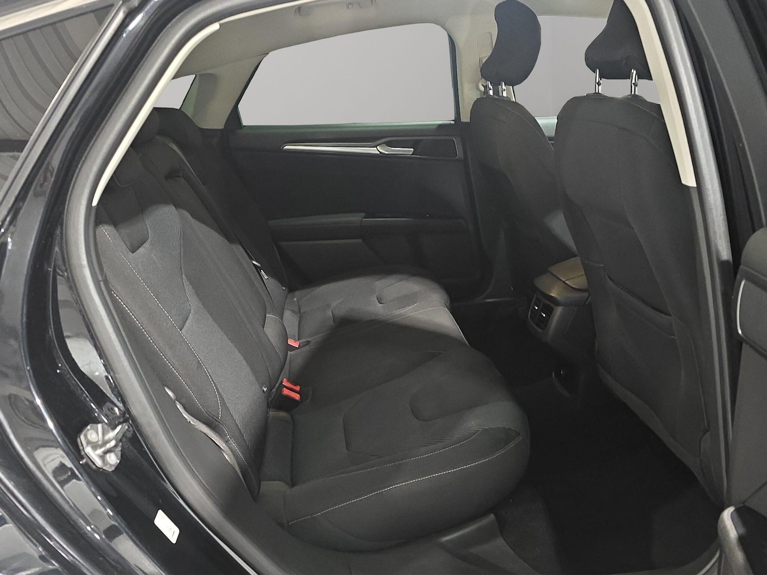 Used Ford Mondeo 2016 for sale - 76832491: Photo 12