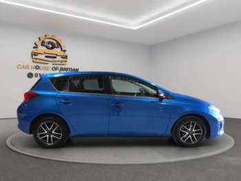 Used Toyota Auris 2015 for sale - 74070430: Photo