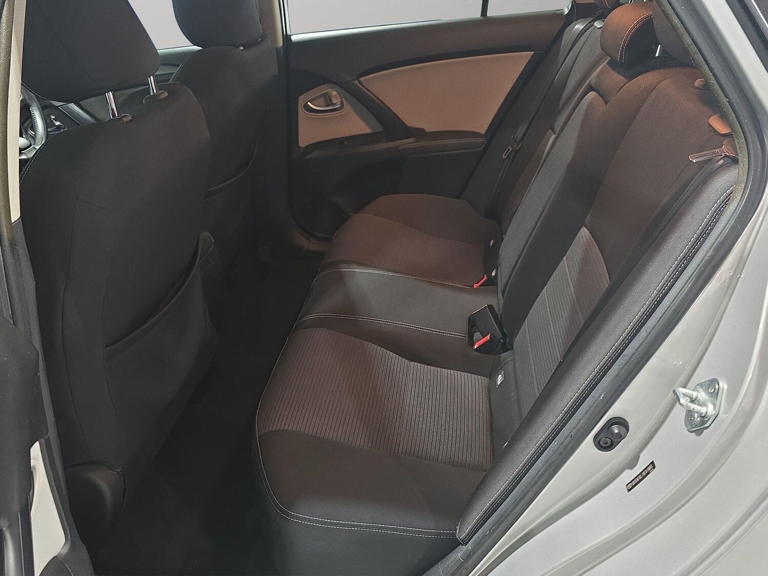 Used Toyota Avensis 2016 for sale - 76866580: Photo 12