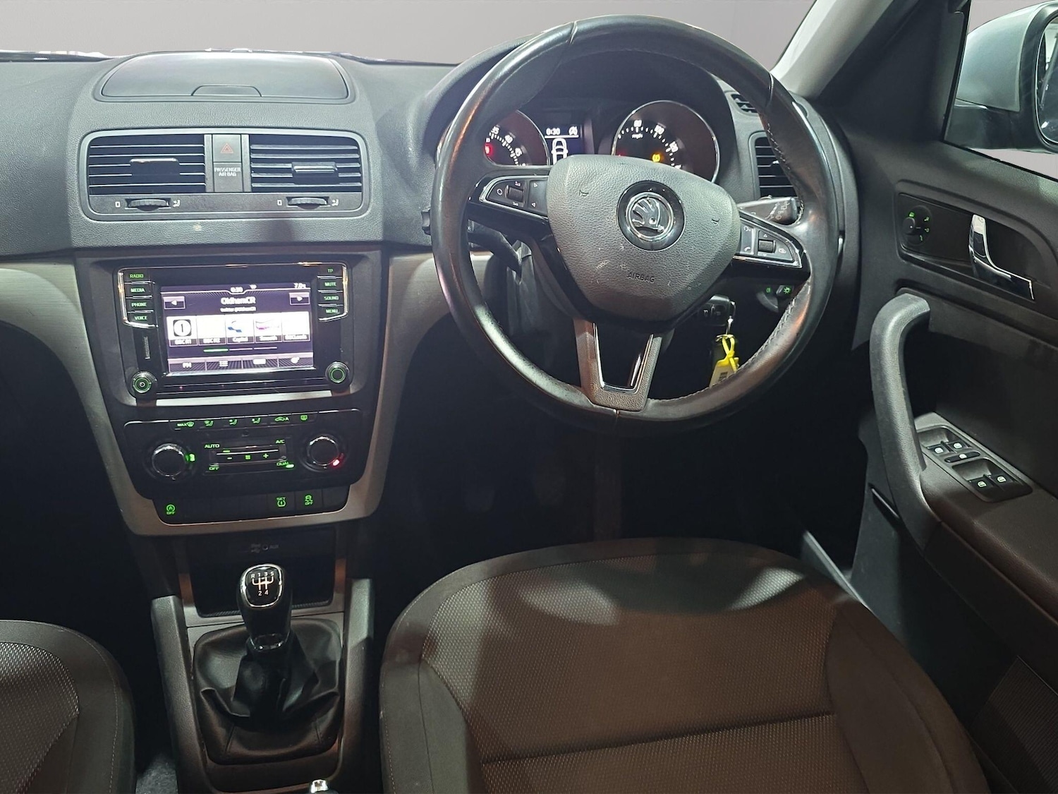 Used Skoda Yeti 2017 for sale - 77612832: Photo 11