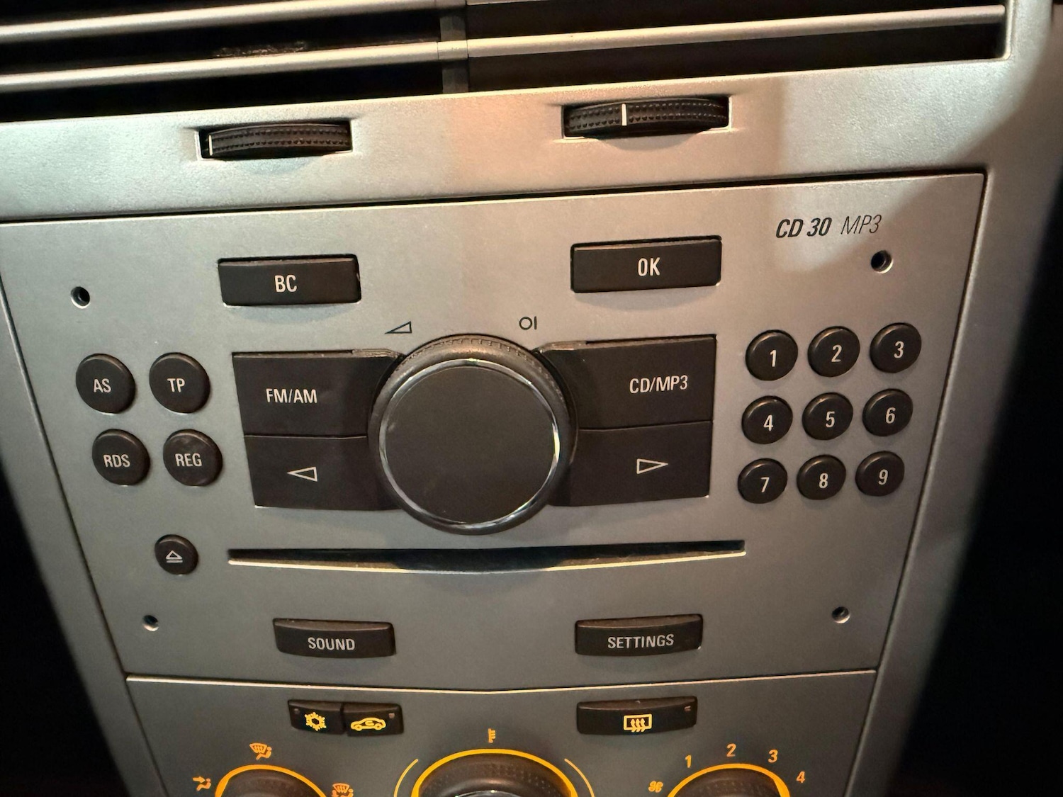 Used Vauxhall Astra 2010 for sale - 77598794: Photo 21