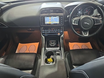 Used Jaguar XE 2017 for sale - 78988166: Photo