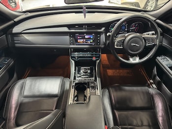 Used Jaguar XF 2017 for sale - 77825016: Photo