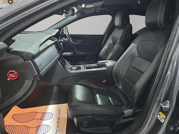 Used Jaguar XF 2016 for sale - 76152299: Photo 12