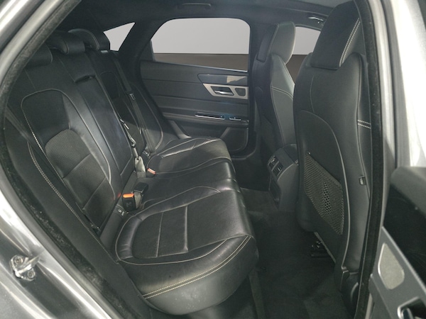 Used Jaguar XF 2016 for sale - 76152299: Photo 16