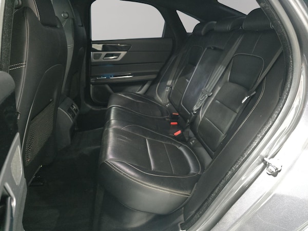 Used Jaguar XF 2016 for sale - 76152299: Photo 17