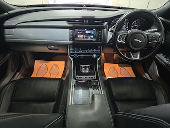 Used Jaguar XF 2016 for sale - 76152299: Photo 2