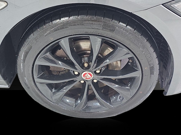 Used Jaguar XF 2016 for sale - 76152299: Photo 33