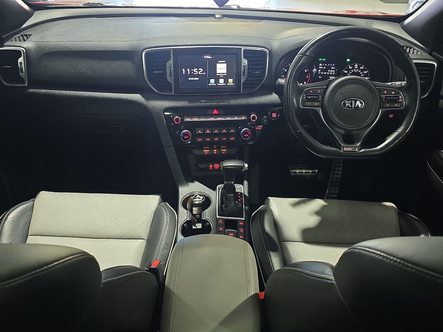 Used Kia Sportage 2018 for sale - 77468632: Photo 2