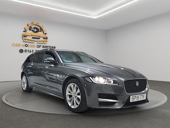 Used Jaguar XF 2019 for sale - 76521874: Photo