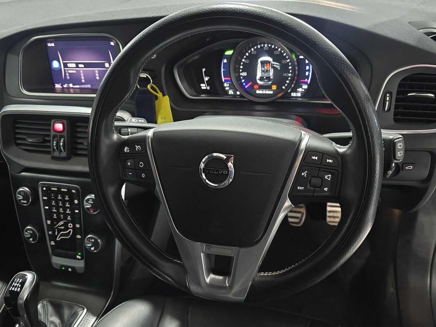 Used Volvo V40 2019 for sale - 76953069: Photo 16