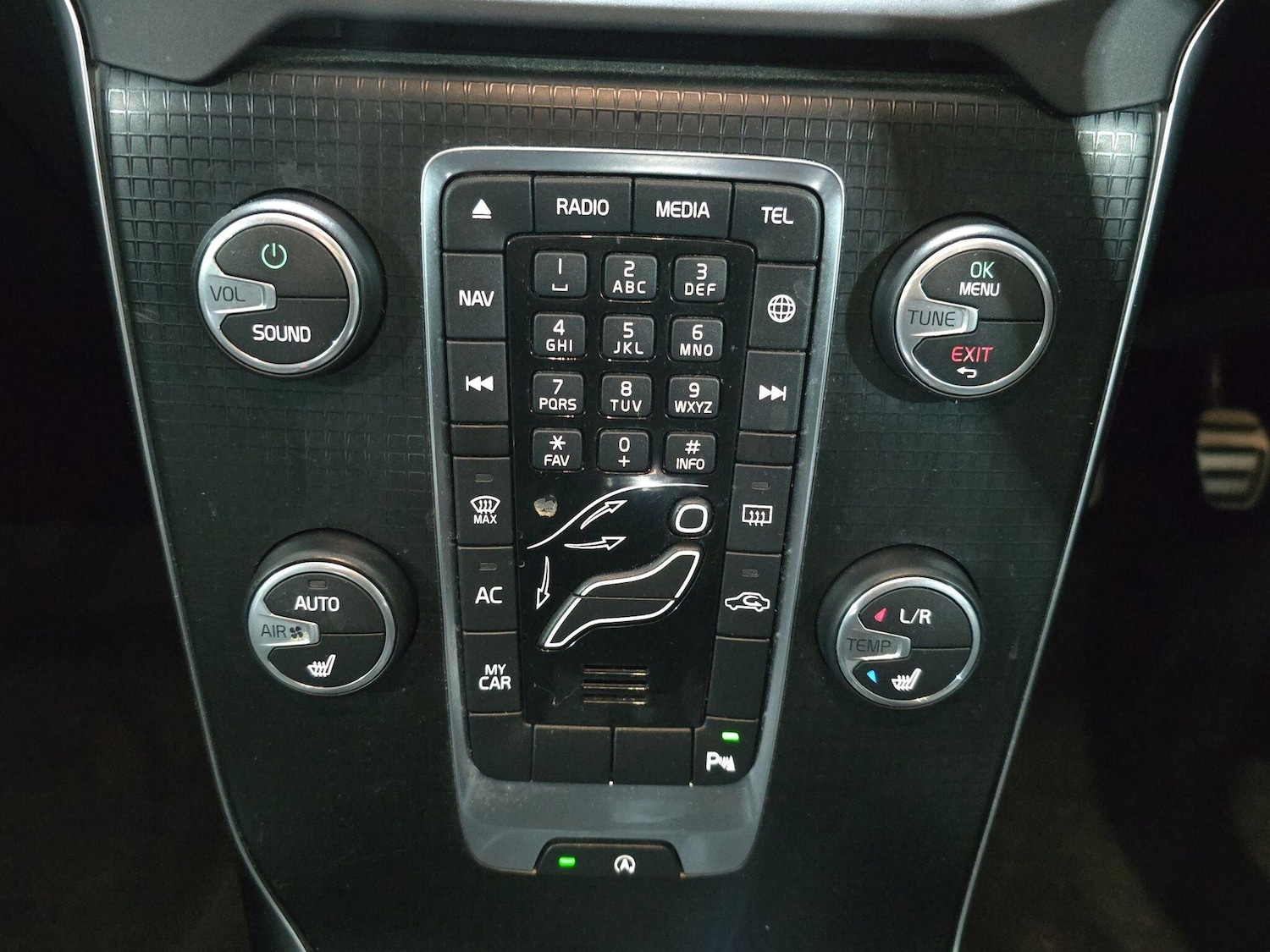 Used Volvo V40 2019 for sale - 76953069: Photo 23