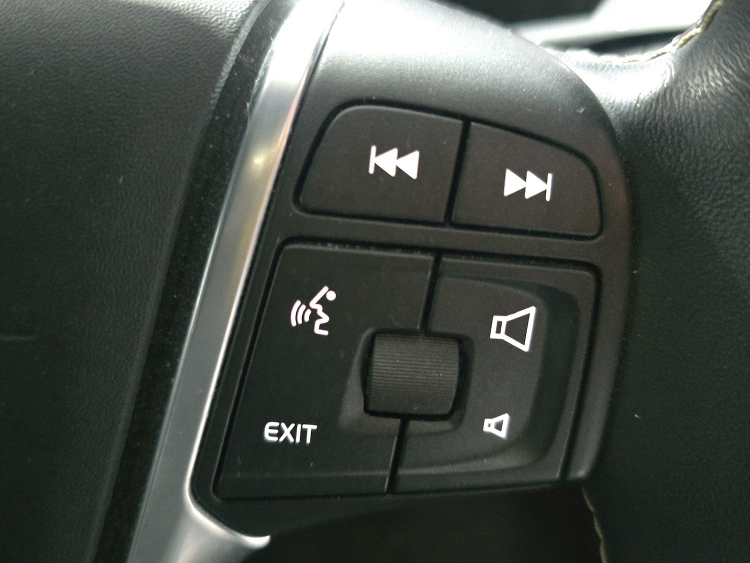 Used Volvo V40 2019 for sale - 76953069: Photo 29