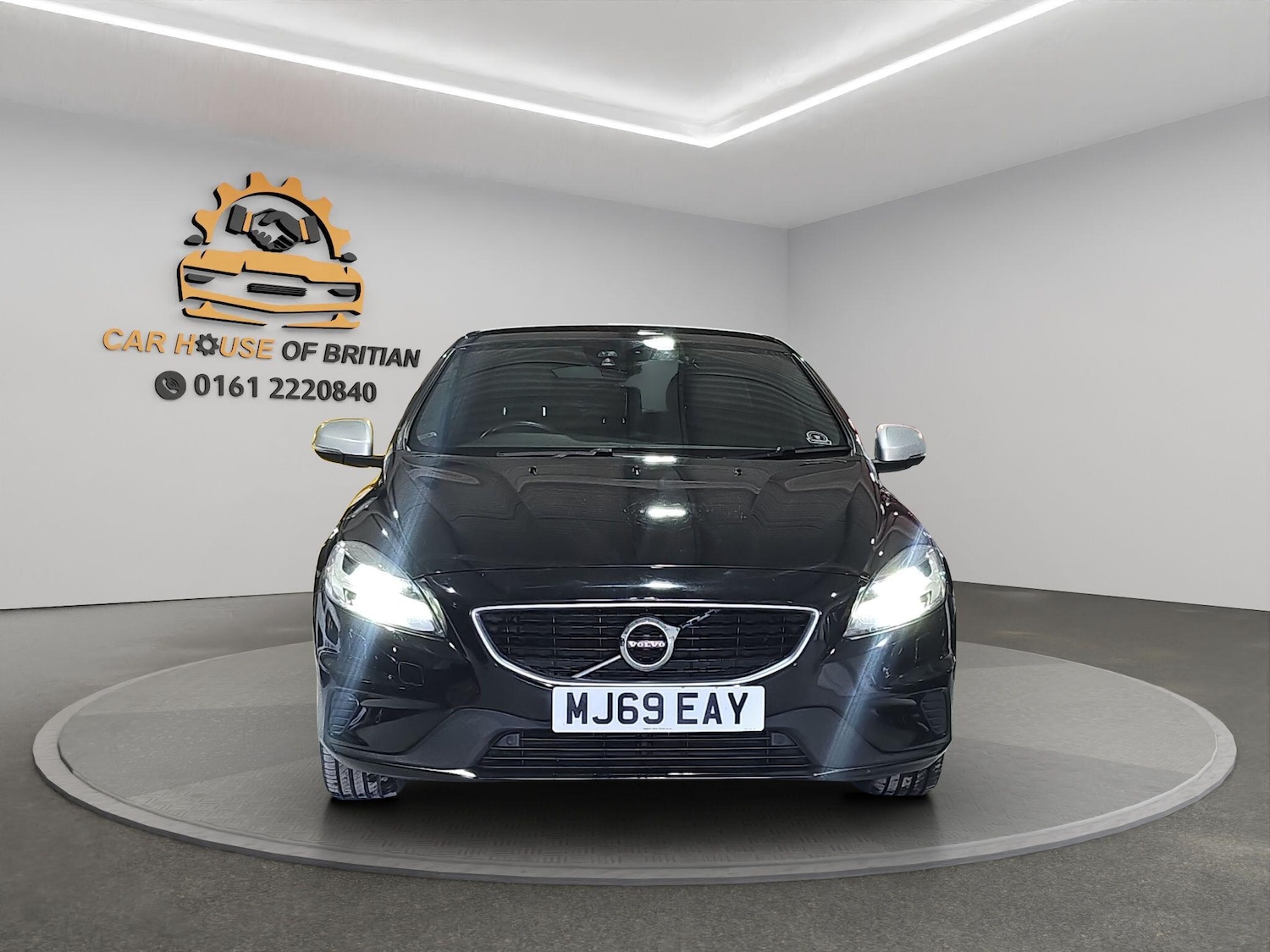 Used Volvo V40 2019 for sale - 76953069: Photo 3