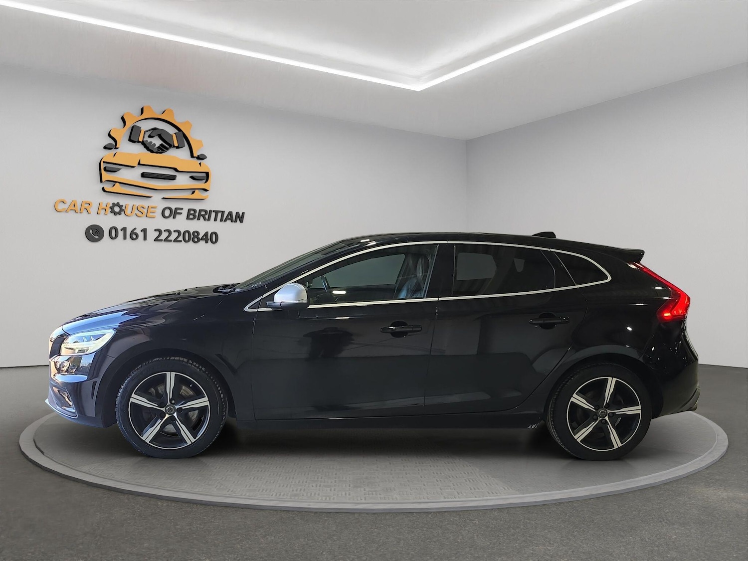 Used Volvo V40 2019 for sale - 76953069: Photo 8