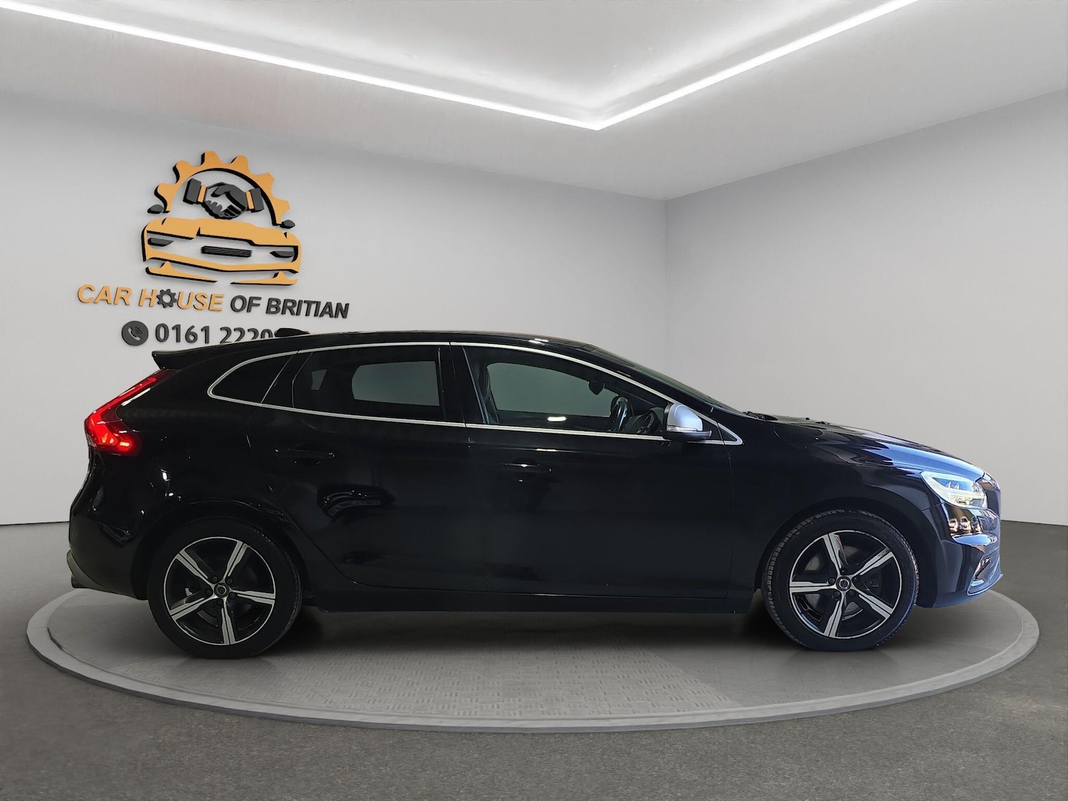 Used Volvo V40 2019 for sale - 76953069: Photo 9