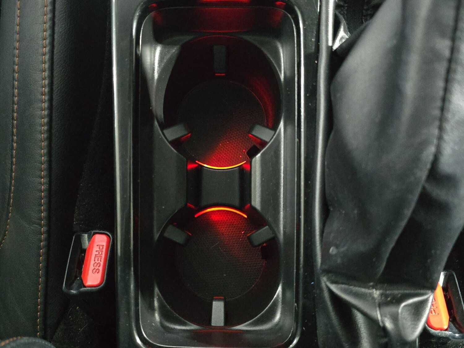 Used Mitsubishi Eclipse Cross 2018 for sale - 76408900: Photo 10